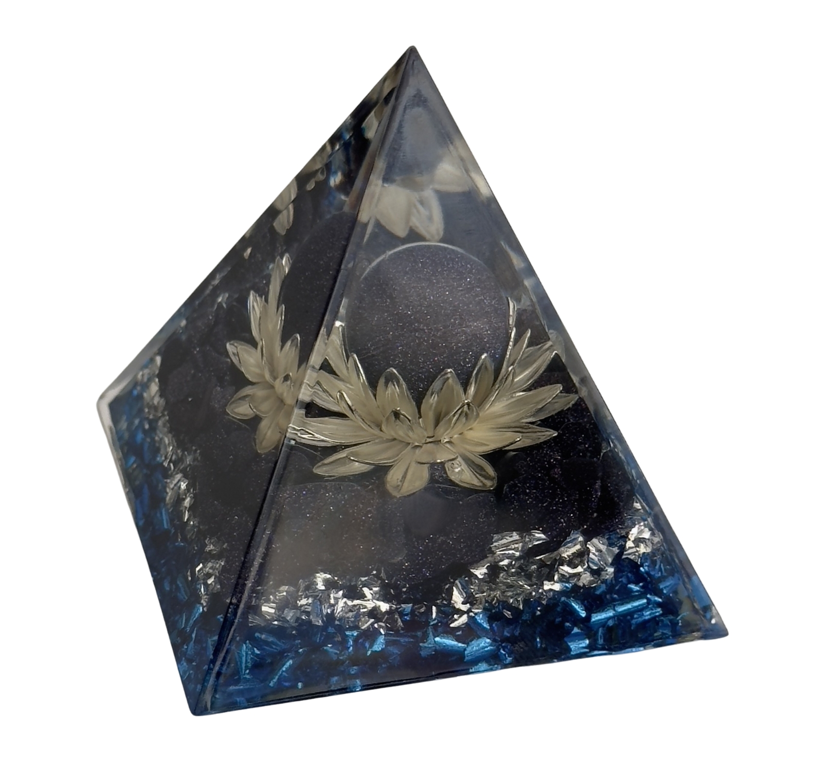 Pirámide de Orgonita con Arenisca Azul y Flor de Loto